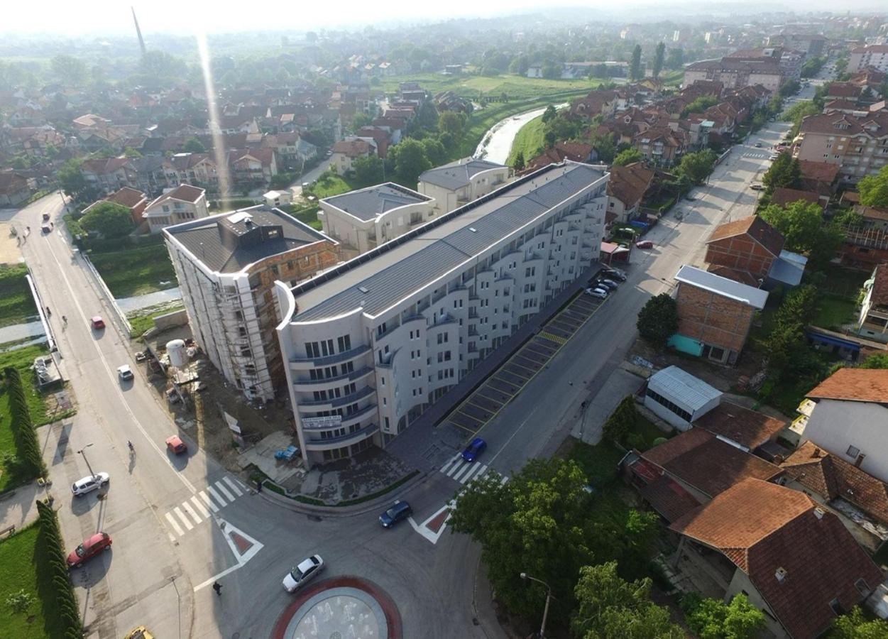 Dobi Apartmani Wing Ягодина Екстериор снимка